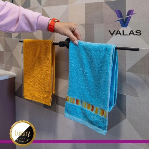 c703b077dfaaf46e123a68af56290427