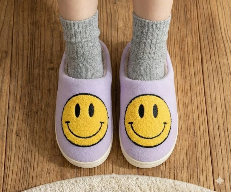 Kapcie Damskie Domowe Smile Z Uśmiechem Fiolet Ciapy Emotikon Papcie 38/39
