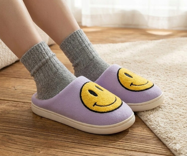 Kapcie Damskie Domowe Smile Z Uśmiechem Fiolet Ciapy Emotikon Papcie 42/43
