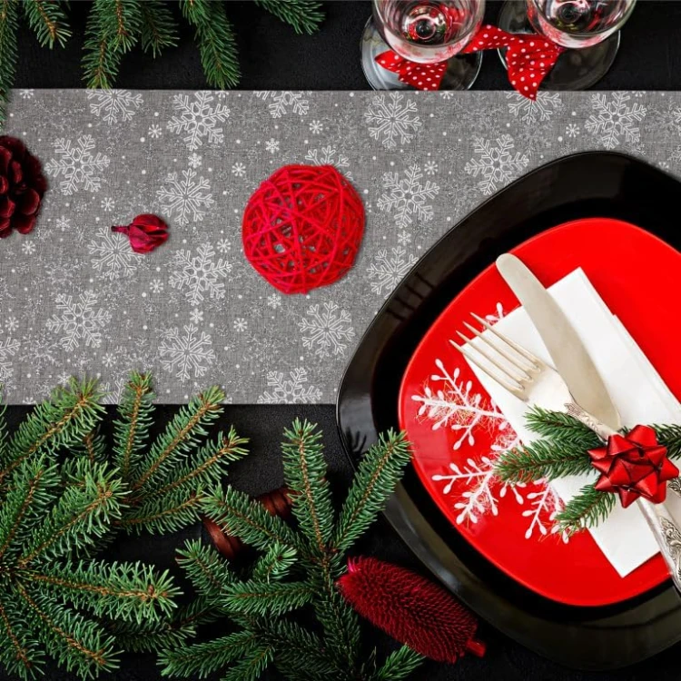 Bożonarodzeniowy świąteczny bieżnik śnieżynki 275x28 cm srebrny szary